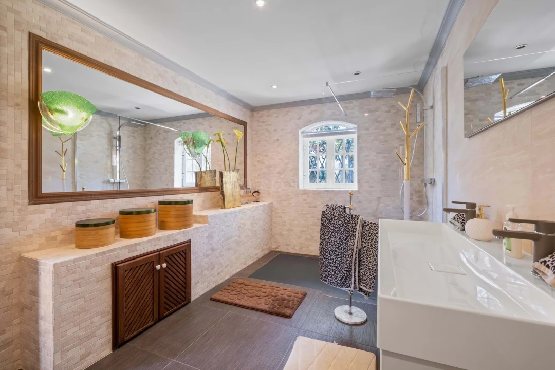 Moradia T6 para Venda em Almancil Foto 36