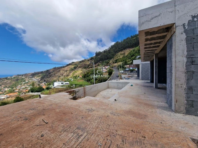 Moradia T3 para Venda em Arco da Calheta Foto 28