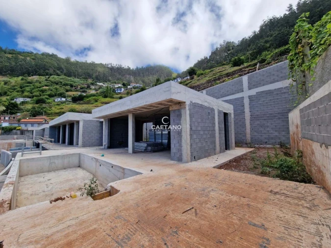 Moradia T3 para Venda em Arco da Calheta Foto 32