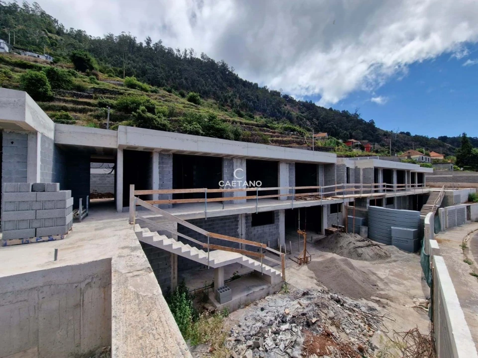 Moradia T3 para Venda em Arco da Calheta Foto 31