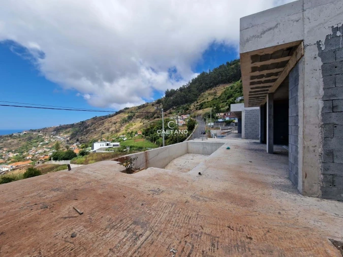 Moradia T3 para Venda em Arco da Calheta Foto 2