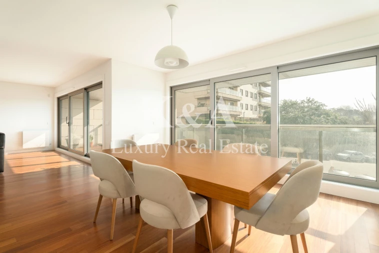 Apartamento T4 para Venda em Aldoar, Foz do Douro e Nevogilde Foto 4