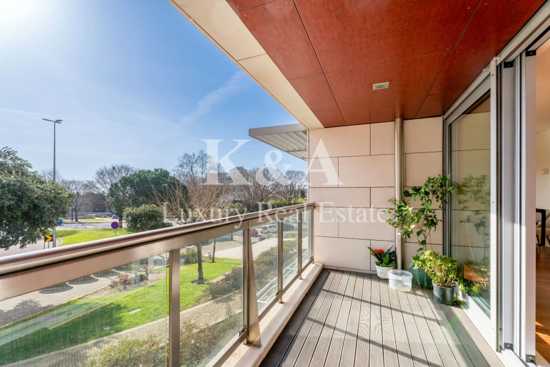 Apartamento T4 para Venda em Aldoar, Foz do Douro e Nevogilde Foto 1