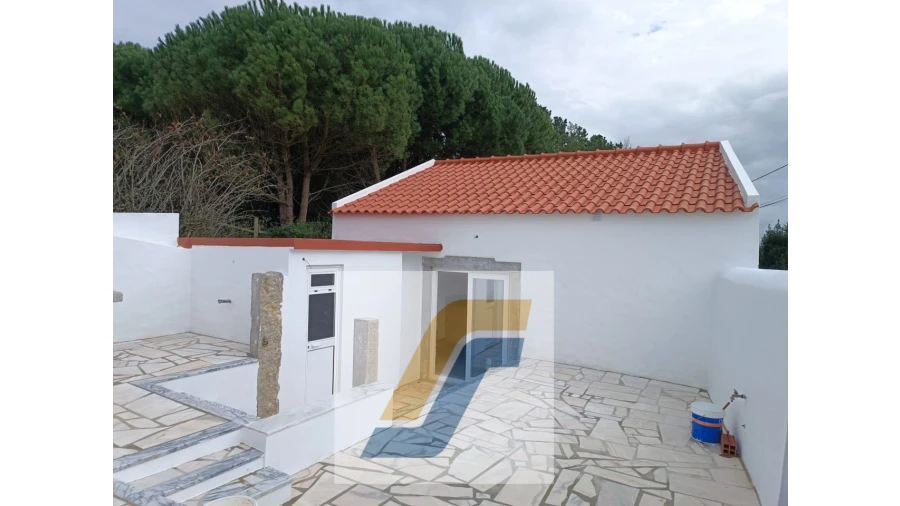 Moradia T2 para Venda em Reguengo Grande Foto 26