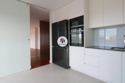 Apartamento T4 para Arrendamento em Matosinhos e Leça da Palmeira