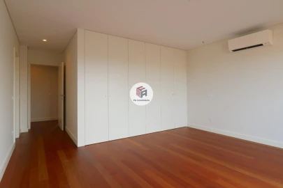 Apartamento T4 para Arrendamento em Matosinhos e Leça da Palmeira