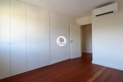Apartamento T4 para Arrendamento em Matosinhos e Leça da Palmeira