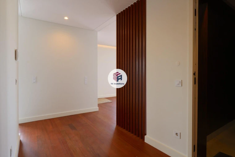 Apartamento T4 para Arrendamento em Matosinhos e Leça da Palmeira Foto 8