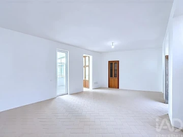 Moradia T4 para Venda em Olhão