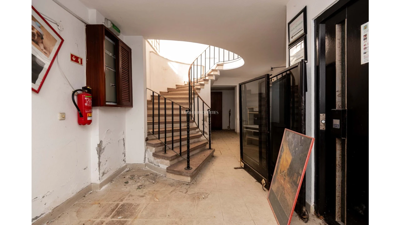 Negócio para Venda em Carcavelos e Parede Foto 4