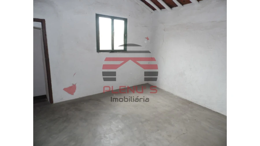 Moradia T1 para Venda em Santa Eulalia Foto 3