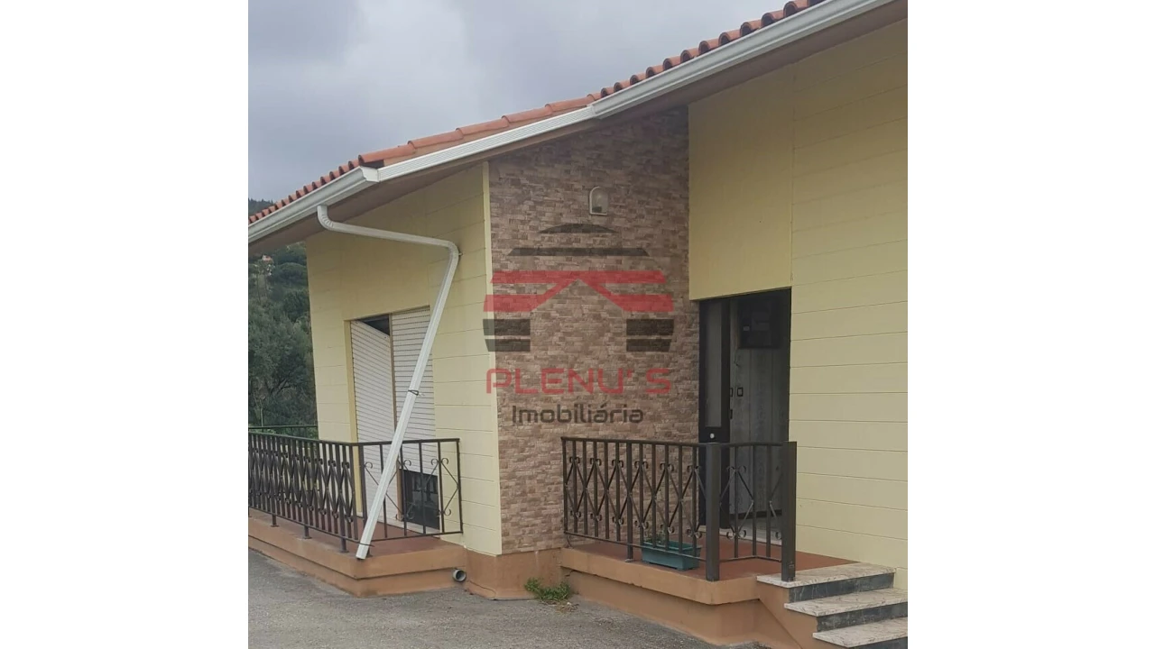 Moradia T2 para Venda em Buarcos Foto 1