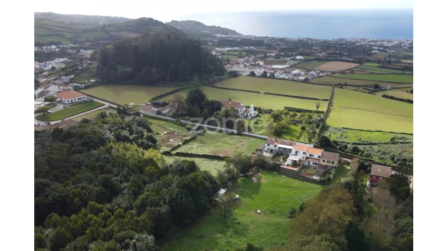 Terreno para Venda em Cabouco