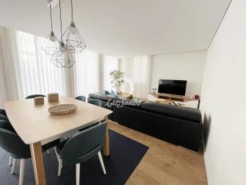 Apartamento T3 para Arrendamento em Póvoa de Varzim, Beiriz e Argivai