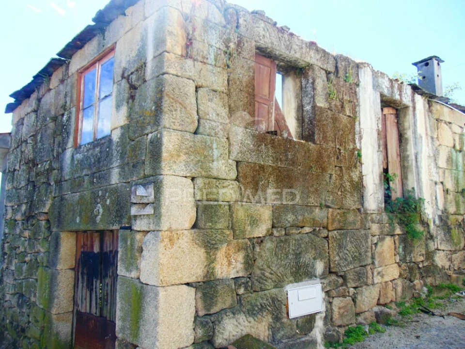 Moradia T2 para Venda em Torgueda Foto 1