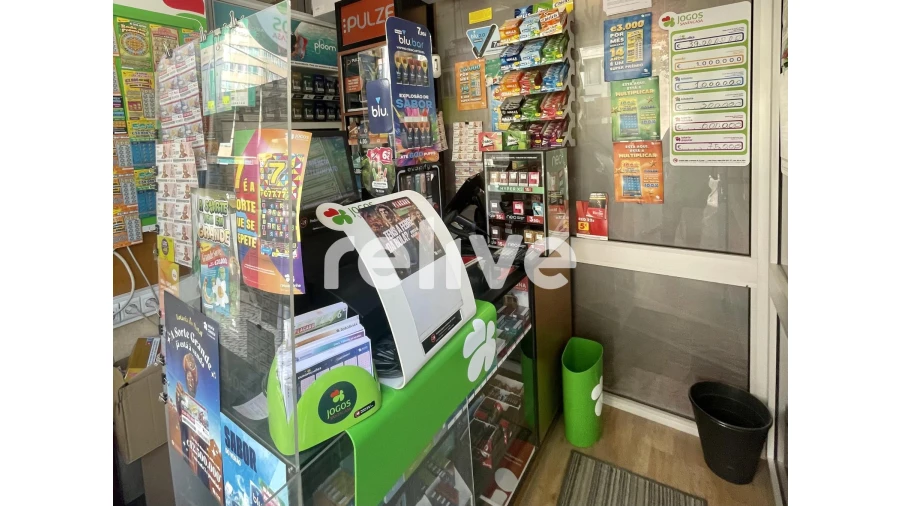 Loja para Venda em Santo António Foto 8