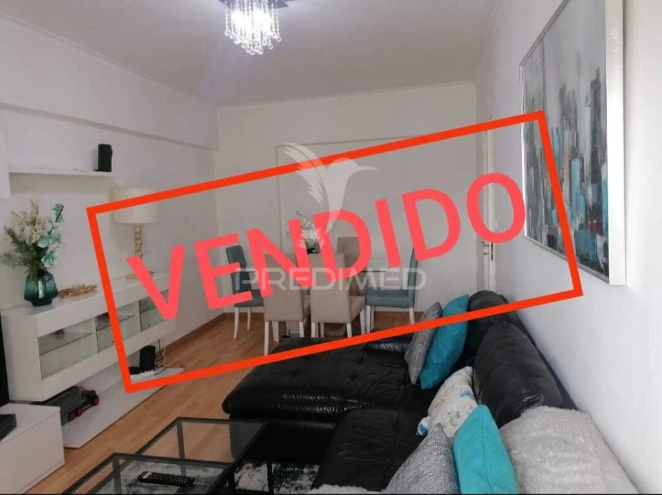 Apartamento T3 para Venda em Odivelas Foto 1