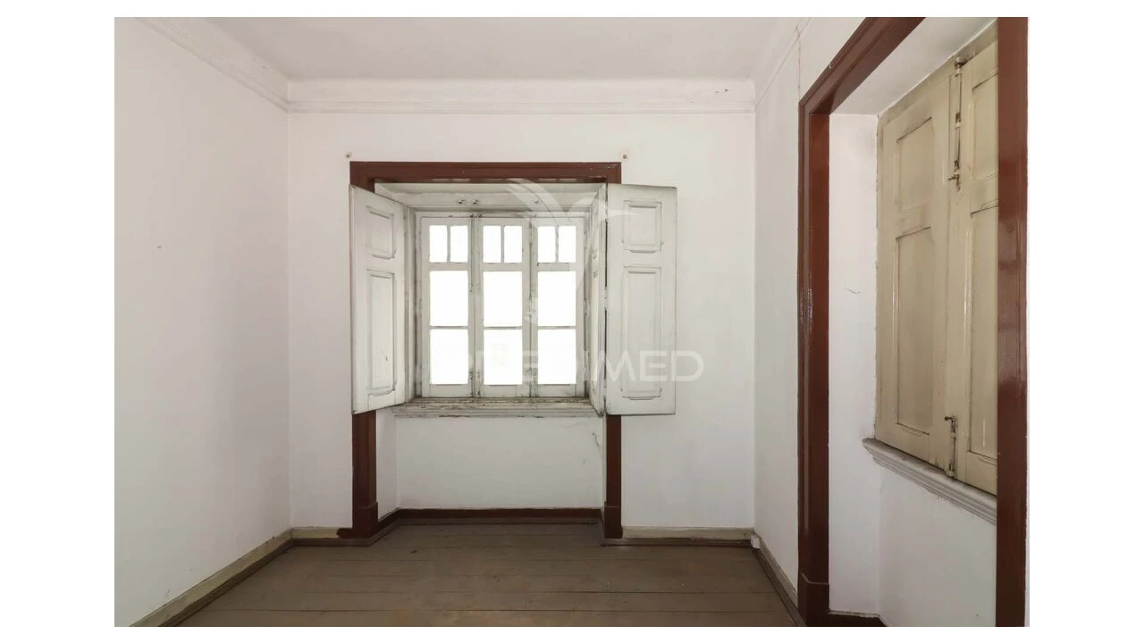 Prédio para Venda em Alenquer (Santo Estêvão e Triana) Foto 9