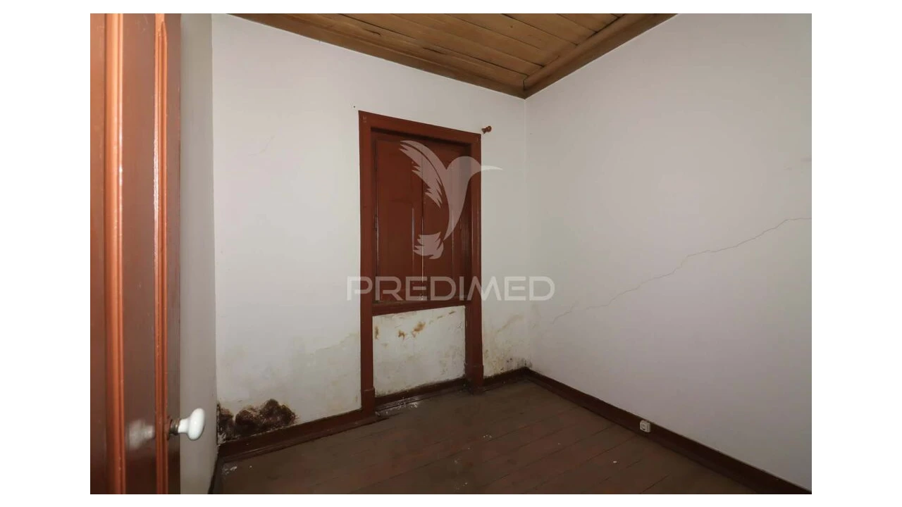 Prédio para Venda em Alenquer (Santo Estêvão e Triana) Foto 4