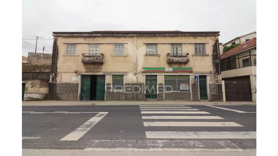 Prédio para Venda em Alenquer (Santo Estêvão e Triana) Foto 2