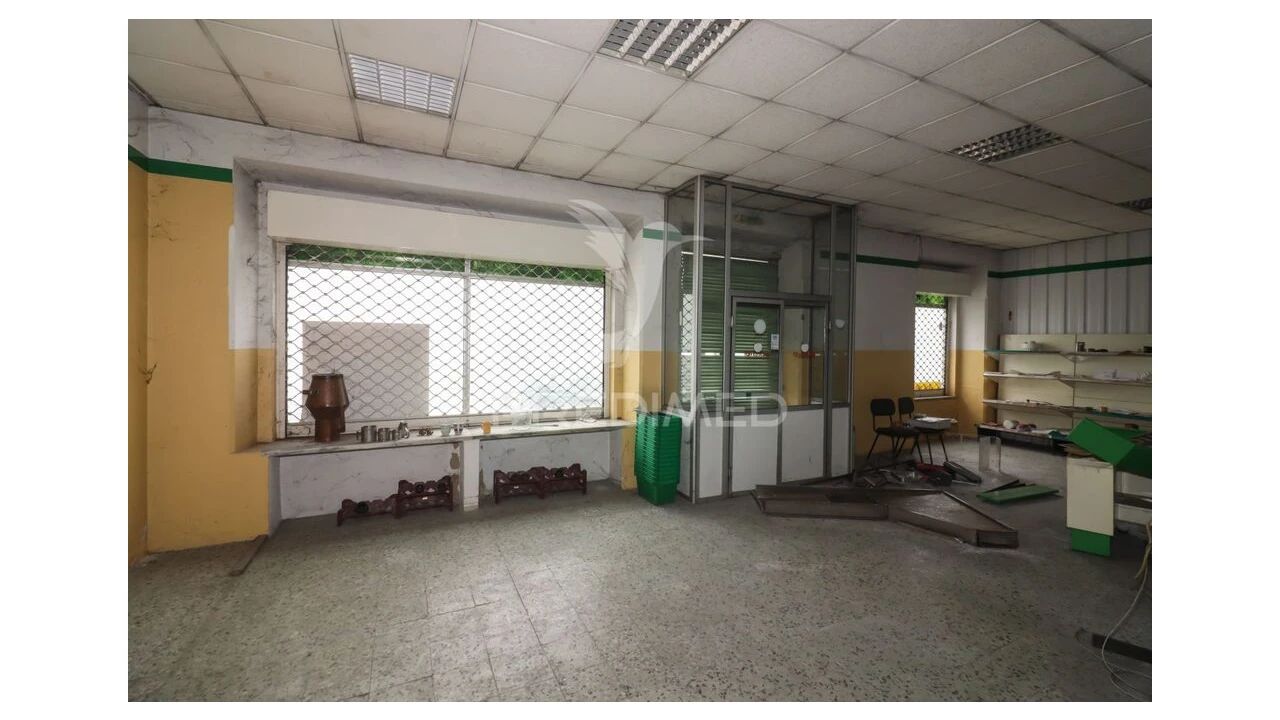 Prédio para Venda em Alenquer (Santo Estêvão e Triana) Foto 17