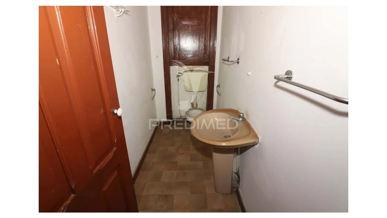 Prédio para Venda em Alenquer (Santo Estêvão e Triana) Foto 7