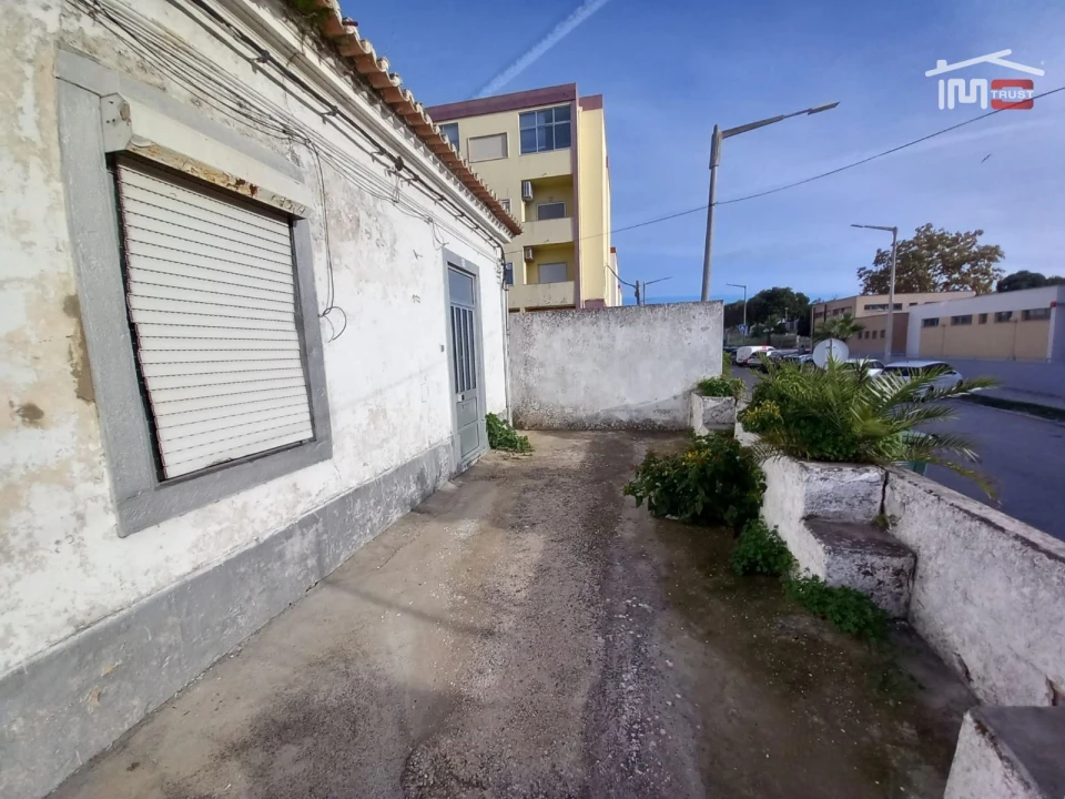 Moradia T3 para Venda em Alcochete Foto 2
