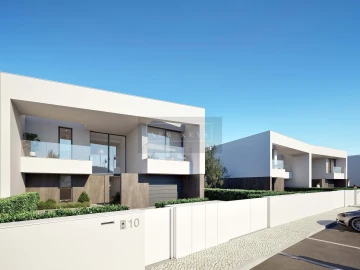 Moradia T4 para Venda em Lagos (São Sebastião e Santa Maria)