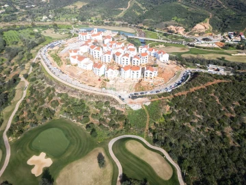 Moradia T4 para Venda em Querença, Tôr e Benafim