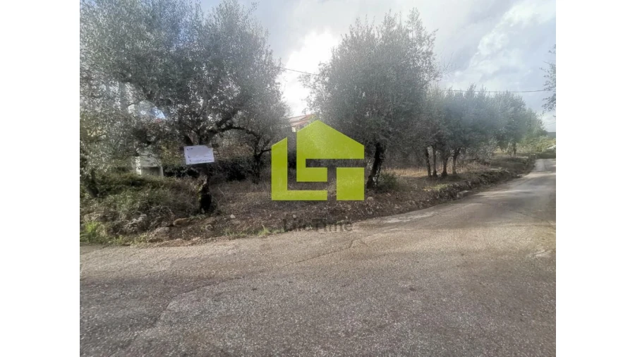 Terreno para Venda em Podentes Foto 1