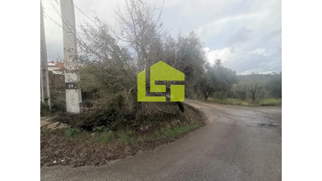 Terreno para Venda em Podentes Foto 2