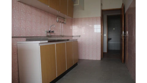 Apartamento T3 para Venda em Sé Nova, Santa Cruz, Almedina e São Bartolomeu