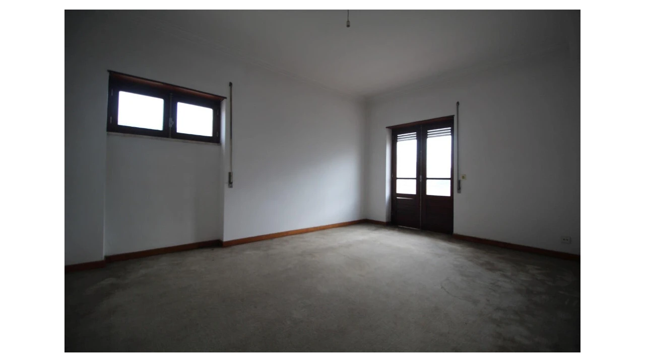 Apartamento T3 para Venda em Sé Nova, Santa Cruz, Almedina e São Bartolomeu Foto 6