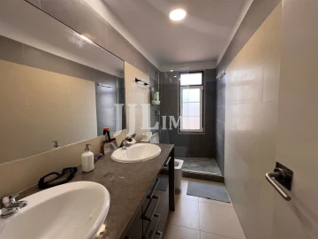 Apartamento T3 para Venda em São Vicente