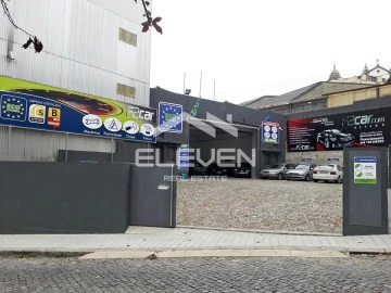 Armazém para Venda em Campanhã