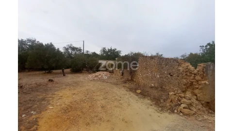 Moradia T3 para Venda em Conceição e Estoi
