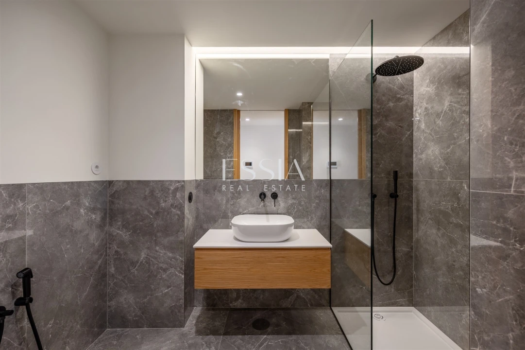 Apartamento T1 para Venda em Cedofeita, Santo Ildefonso, Sé, Miragaia, São Nicolau e Vitória Foto 4
