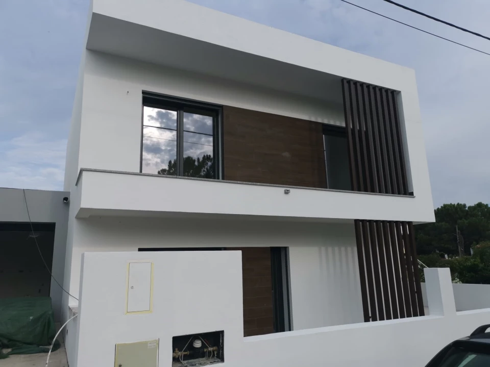 Moradia T4 para Venda em Fernao Ferro Foto 1