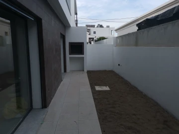 Moradia T4 para Venda em Fernao Ferro