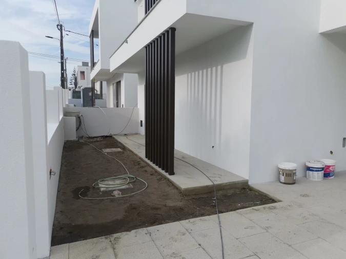 Moradia T4 para Venda em Fernao Ferro Foto 9