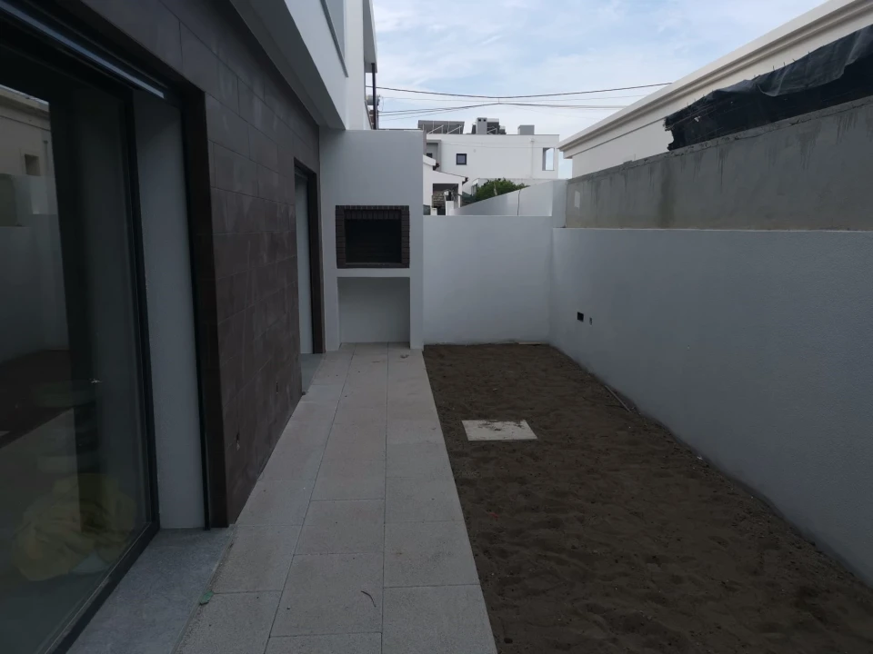 Moradia T4 para Venda em Fernao Ferro Foto 6