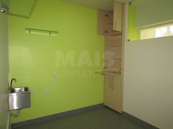 Loja para Venda em Santiago e São Simão de Litém e Albergaria dos Doze Foto 5