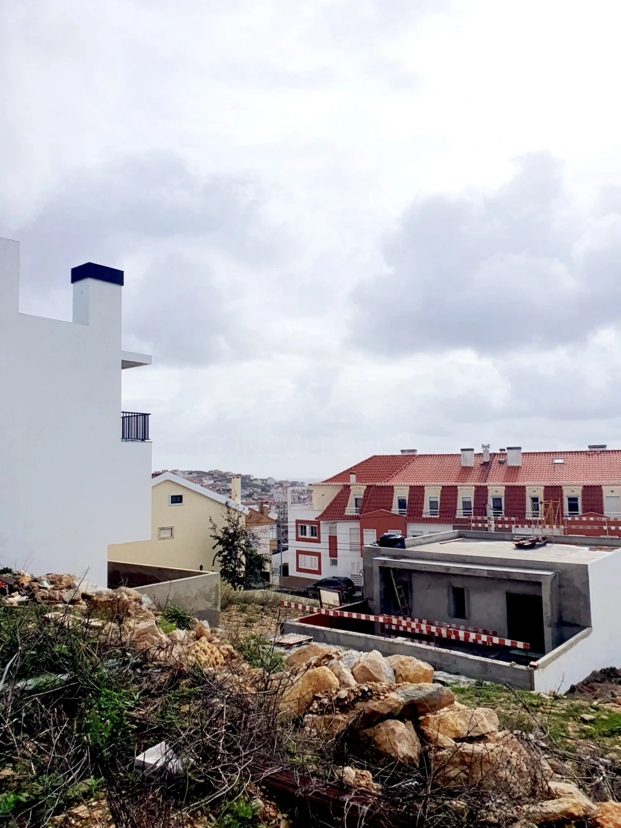 Terreno para Venda em Casal de Cambra Foto 9