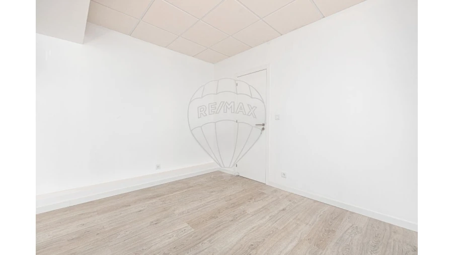 Escritório para Arrendamento em Póvoa de Santa Iria e Forte da Casa Foto 7