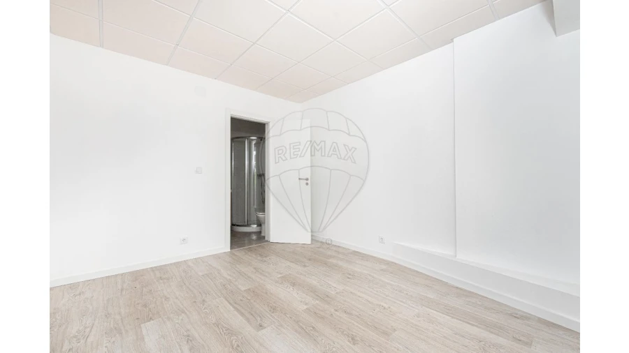 Escritório para Arrendamento em Póvoa de Santa Iria e Forte da Casa Foto 3