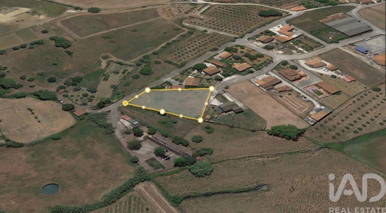 Terreno para Venda em Azoia de Cima e Tremês Foto 2