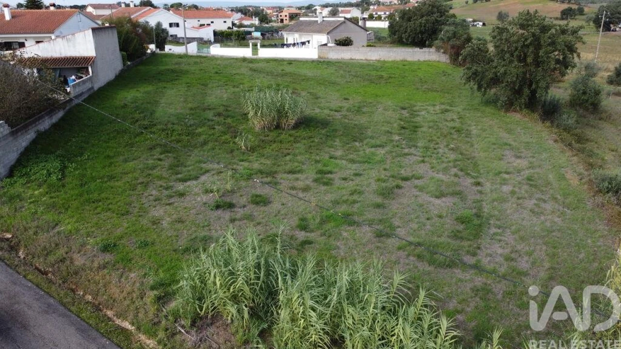Terreno para Venda em Azoia de Cima e Tremês Foto 10