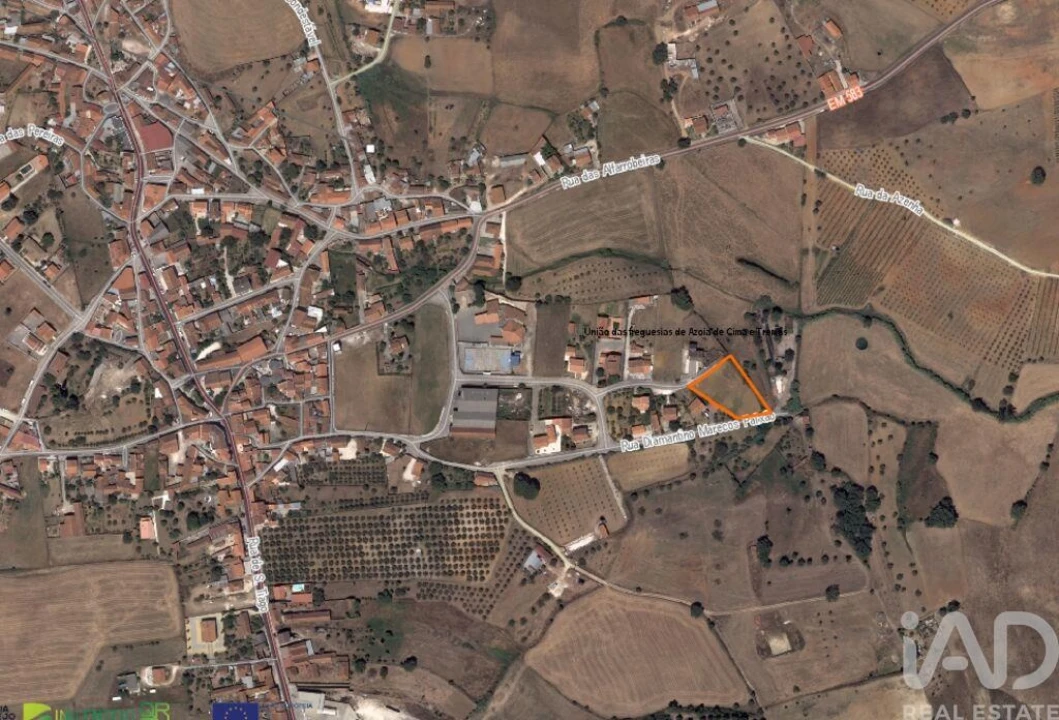 Terreno para Venda em Azoia de Cima e Tremês Foto 1