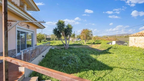Moradia T3 para Venda em Santa Barbara de Nexe