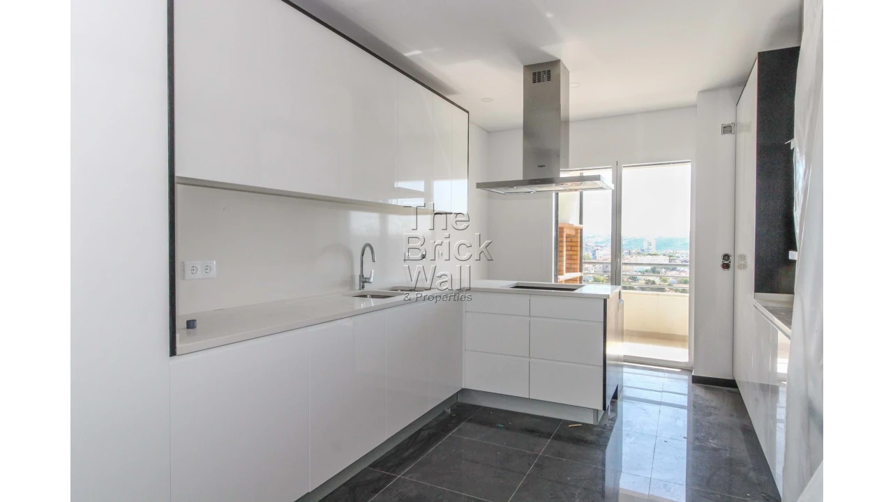 Apartamento T3 para Venda em Odivelas Foto 1